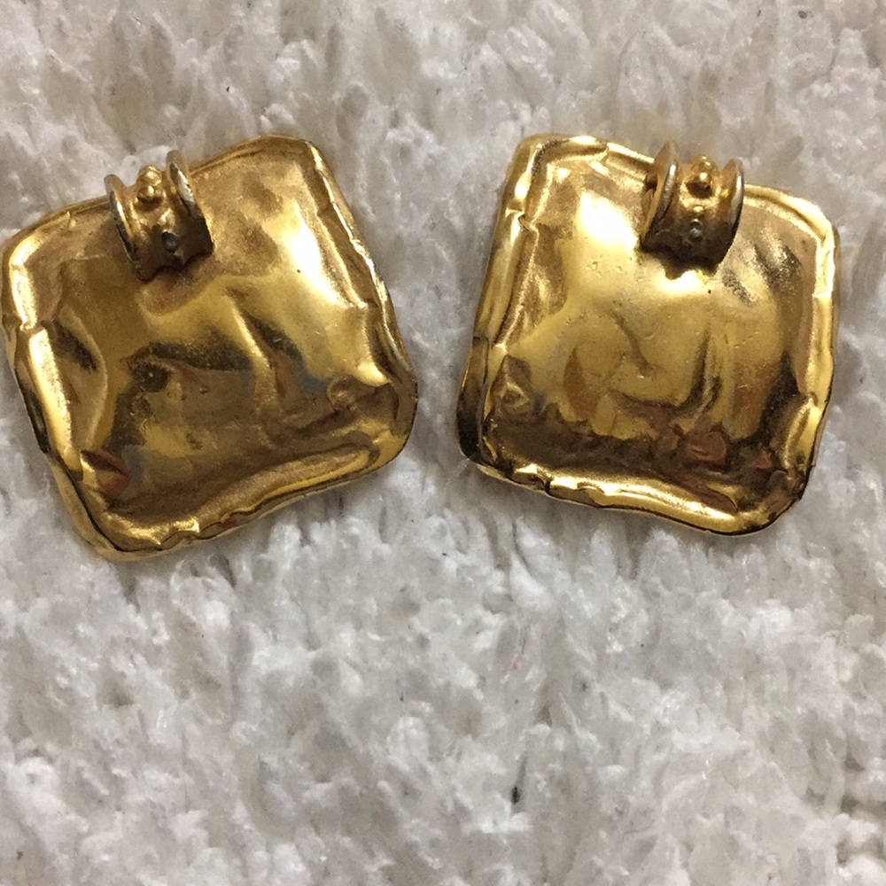 Givenchy vintage clip on earrings